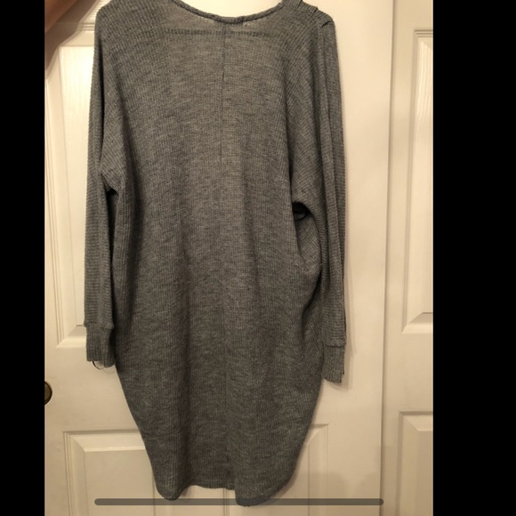 Princess Vera Wang Cardigan - Picture 2 of 3